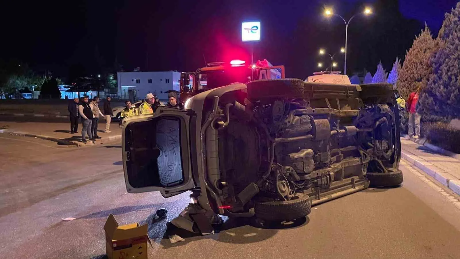 Karaman’da SUV Araçların Çarpıştığı Kazada 2 Kişi Yaralandı