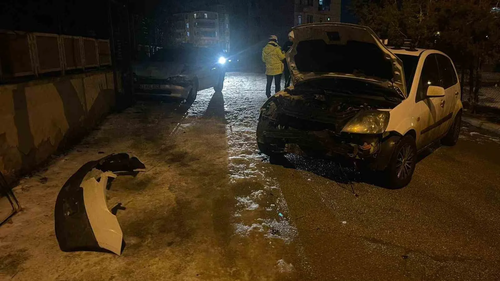 Karaman’da Kazaya Karışan Sürücü Aracını Bırakıp Kaçtı