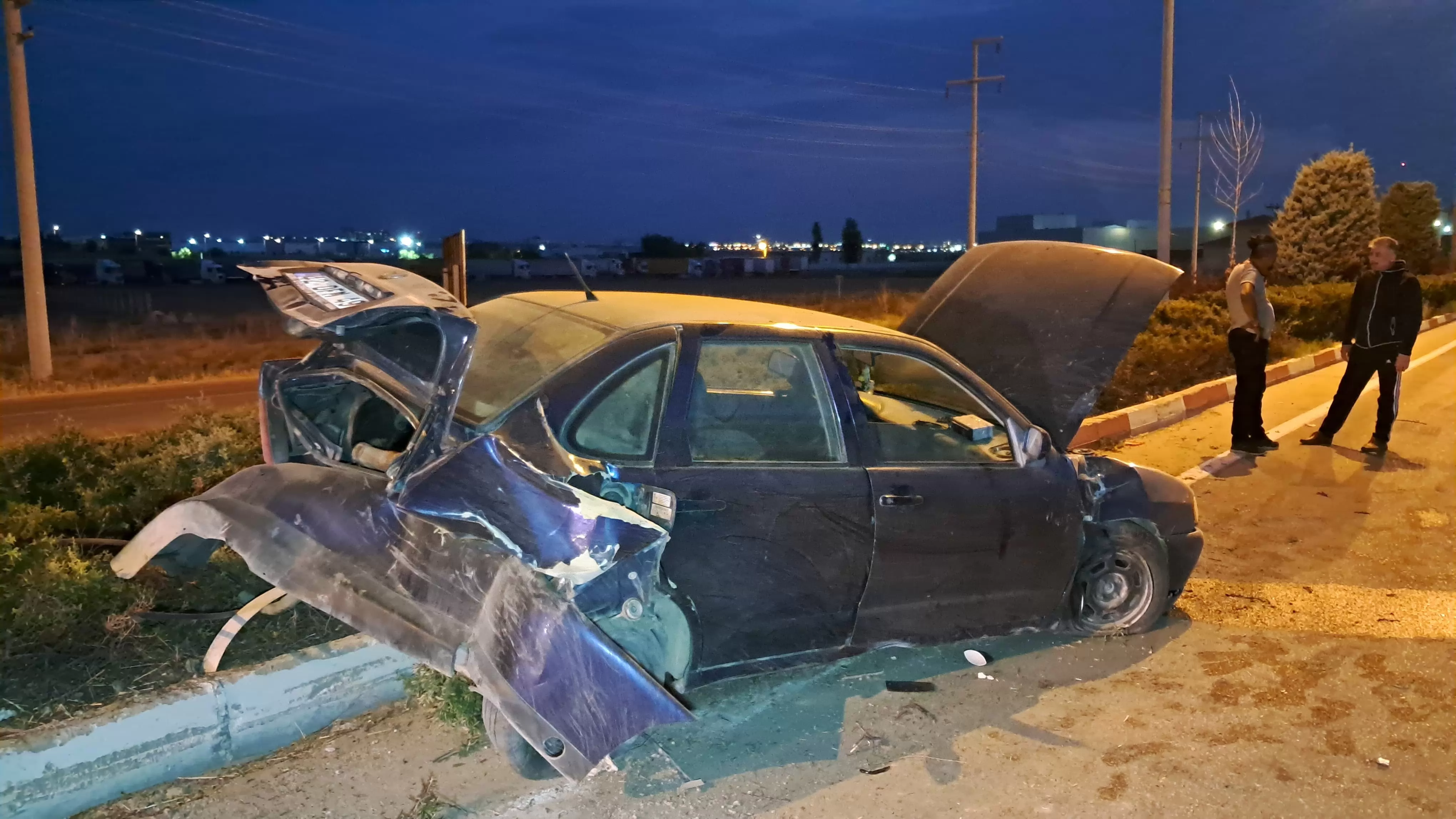 Karaman’da iki otomobil çarpıştı: 3 kişi yaralandı